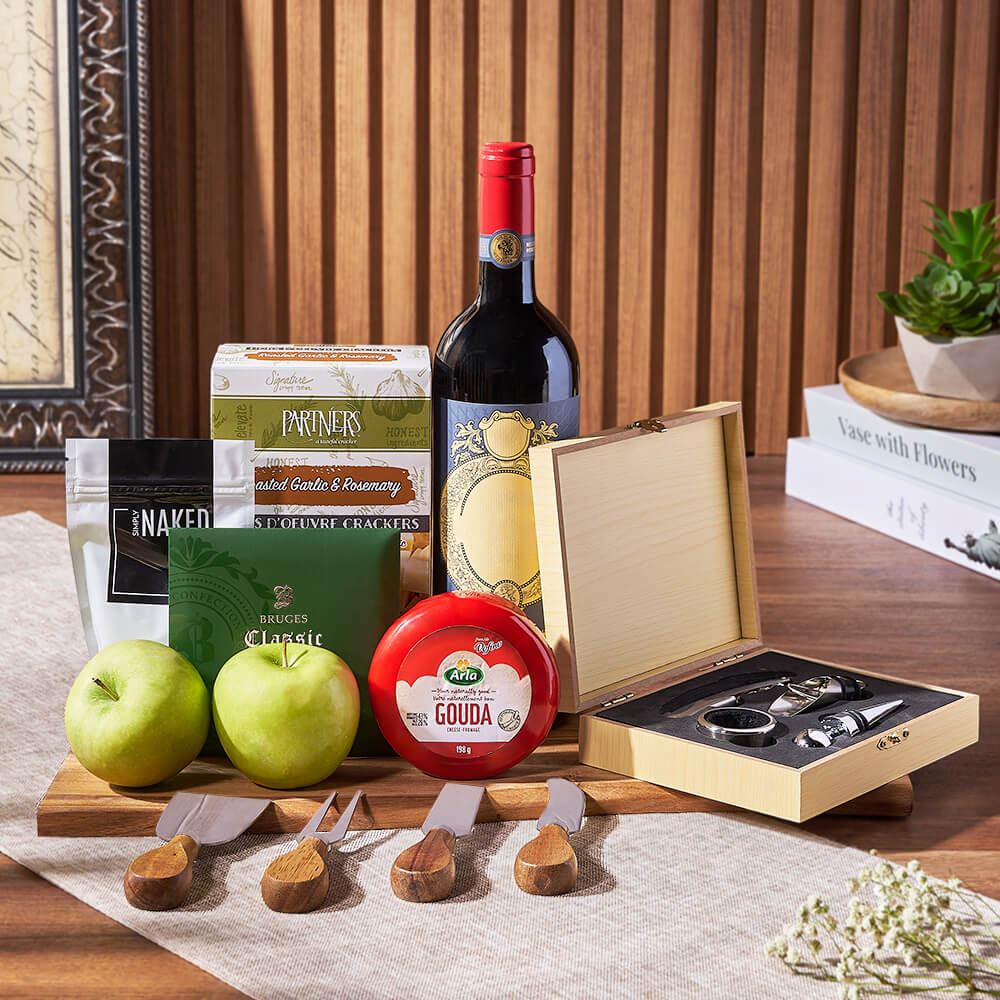Wine and Cheese Basket with Apples – how the gift is presented