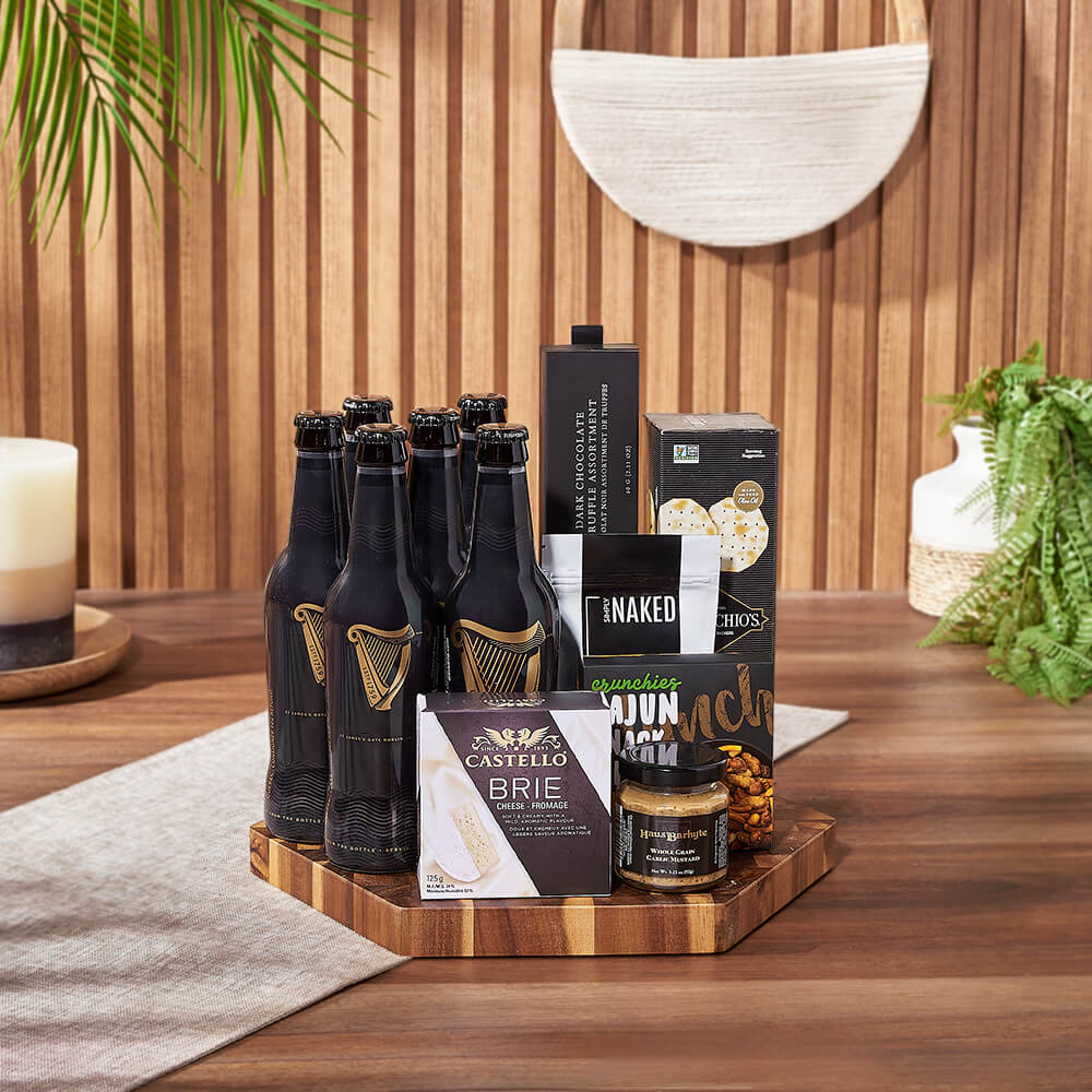 Cutting Board Beer and Gourmet Snacks – how the gift is presented