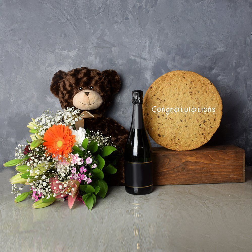 Plush Bear Flower Champagne Basket – how the gift is presented