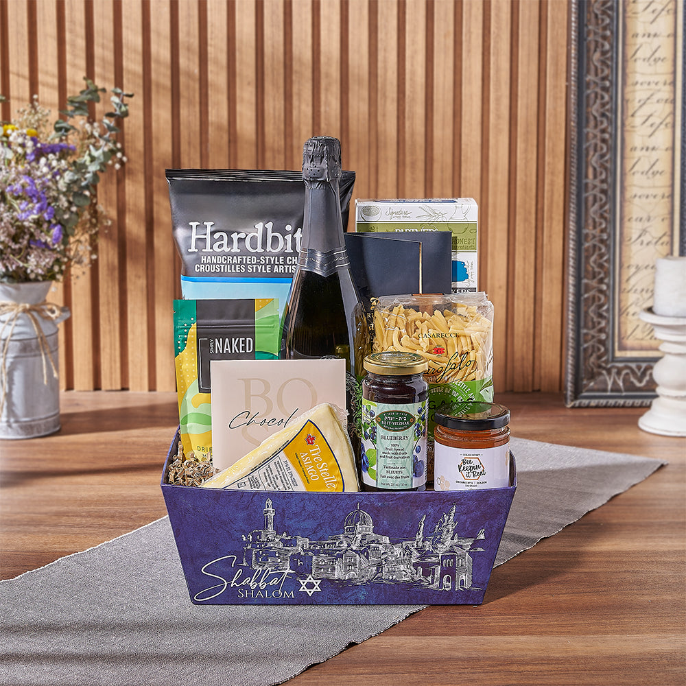 Kosher Sparkling Wine Gift Basket with Rosh Hashanah Gourmet Snacks – how the gift is presented