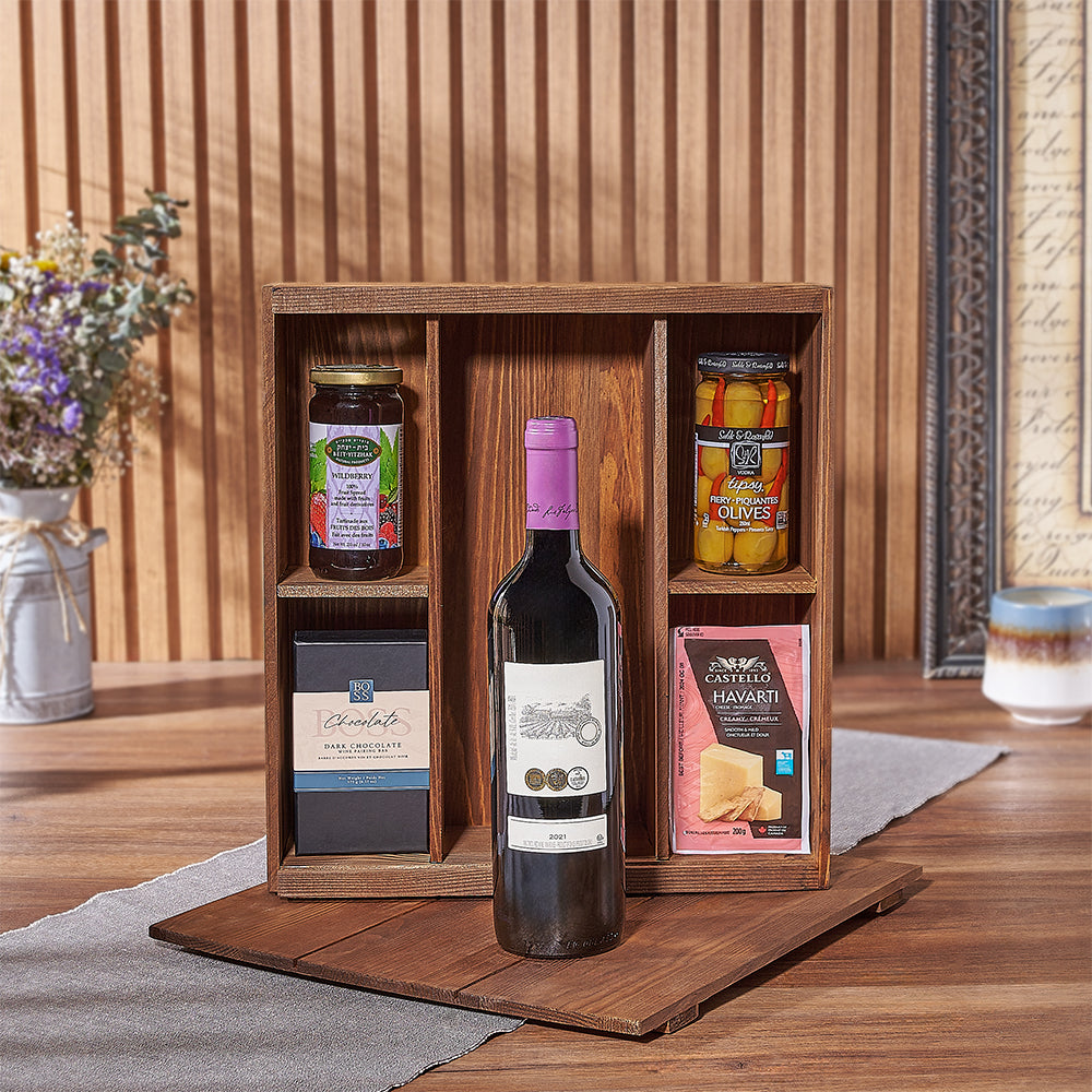 Kosher Wine and Blueberry Spread Gift – how the gift is presented