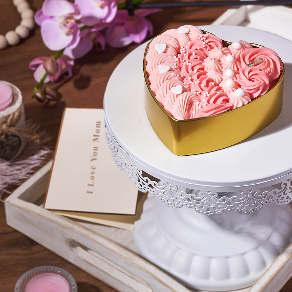 Mother's Day Velvet Heart Cake – how the gift is presented