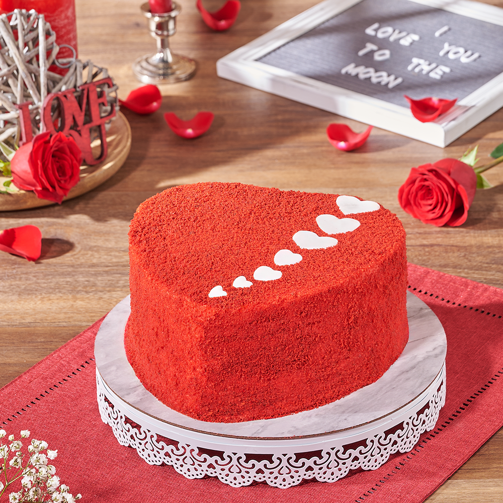 6-Inch Valentine's Cake – how the gift is presented