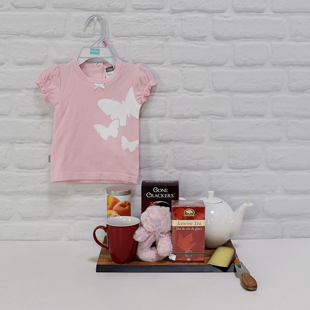 Baby Girl and Family Gourmet Gift Basket – how the gift is presented