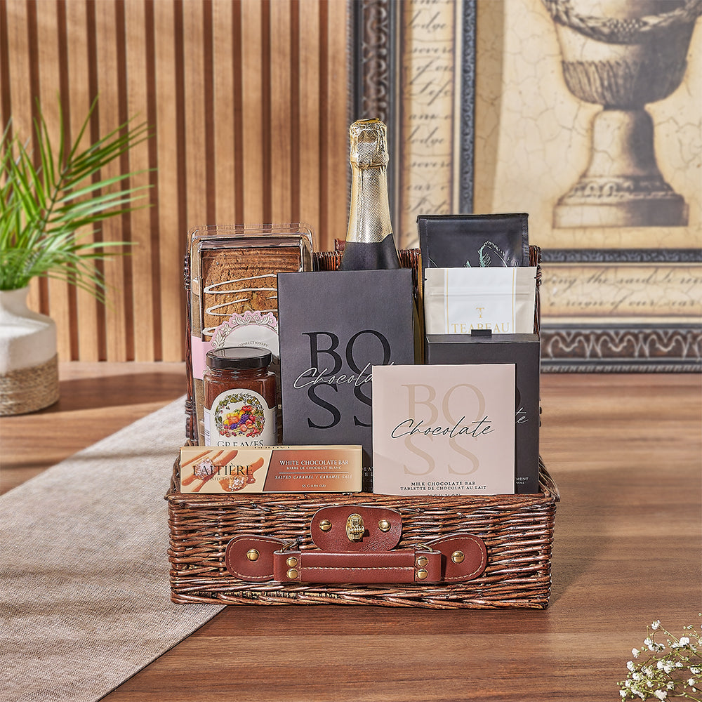 Sparkling Wine Gift Picnic Basket – how the gift is presented