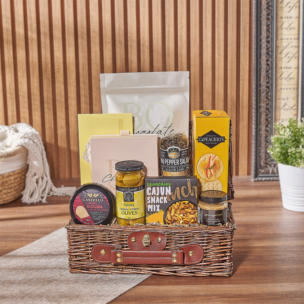 Artisan Snack Basket with Salami – how the gift is presented
