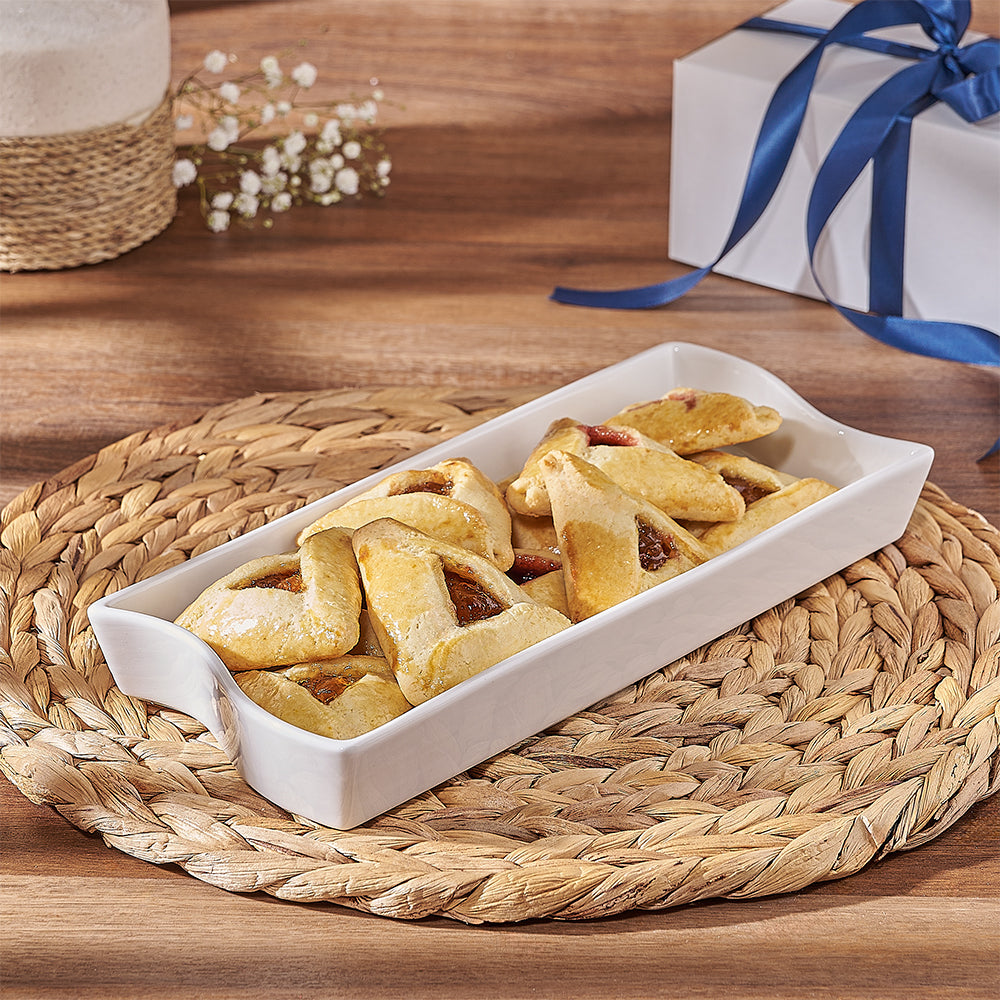 Purim Hamantaschen Cookie Gift Basket with Ceramic Platter – how the gift is presented