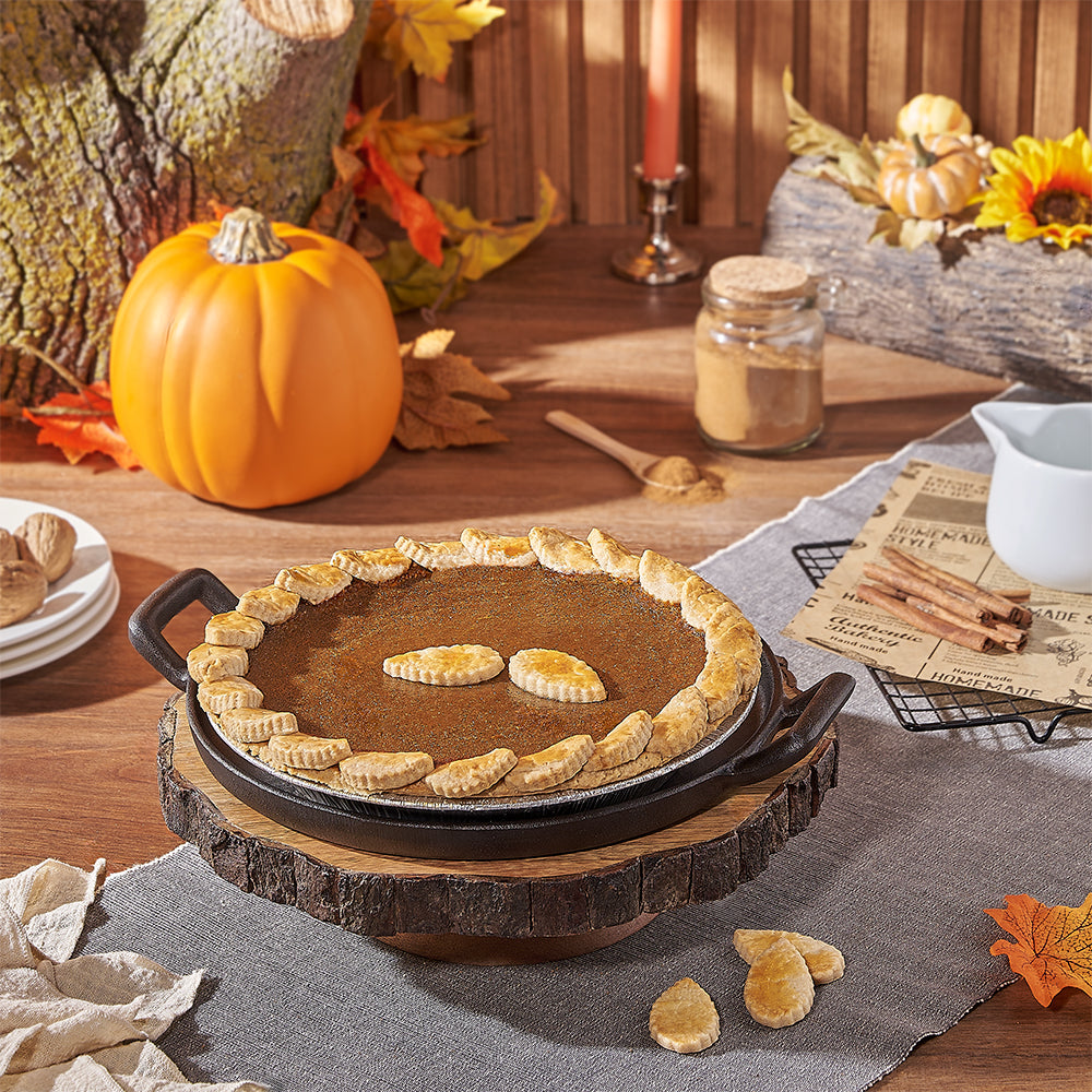 Pumpkin Pie with Pastry Leaves – how the gift is presented