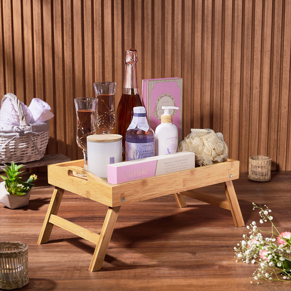 Lavender Scented Sparkling Wine Basket – how the gift is presented