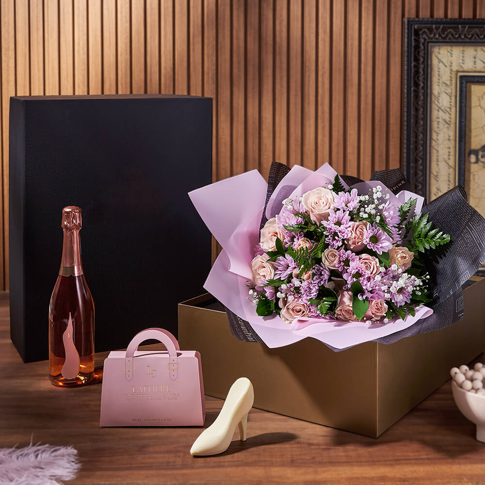 Sparkling Wine and Floral Bouquet Gift – how the gift is presented