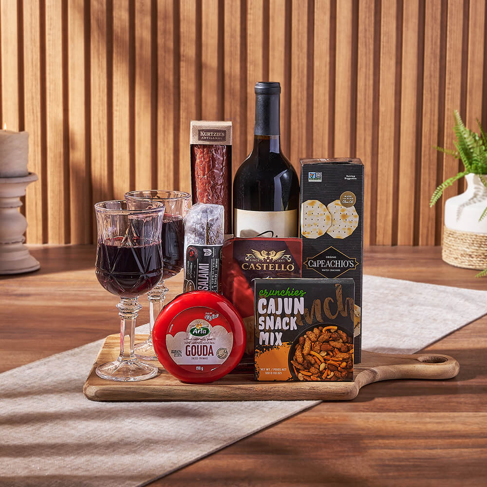 Classic Wine and Salami Gift – how the gift is presented