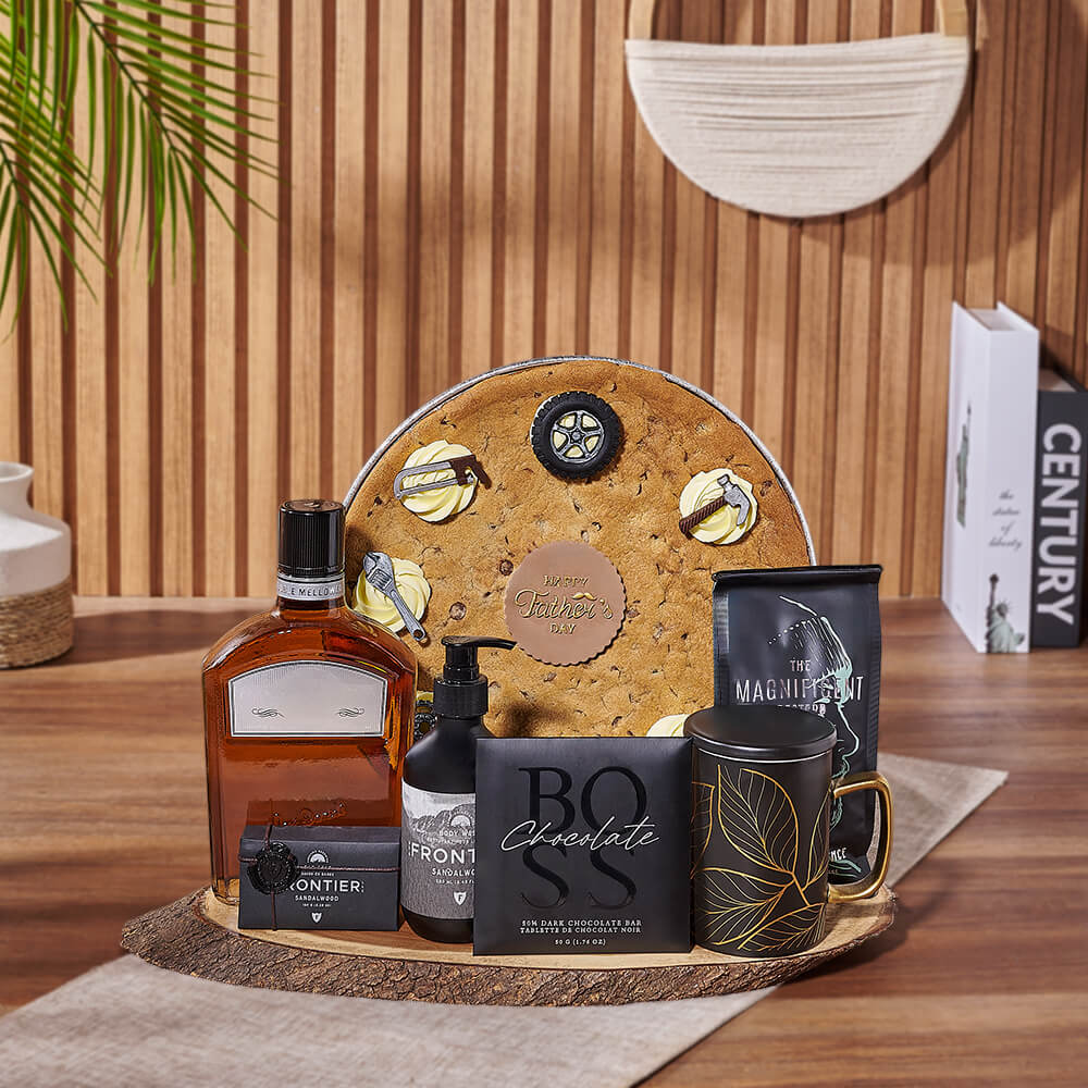 Father's Day Whiskey Gift Set with Coffee, Dark Chocolate, and Cookie – how the gift is presented