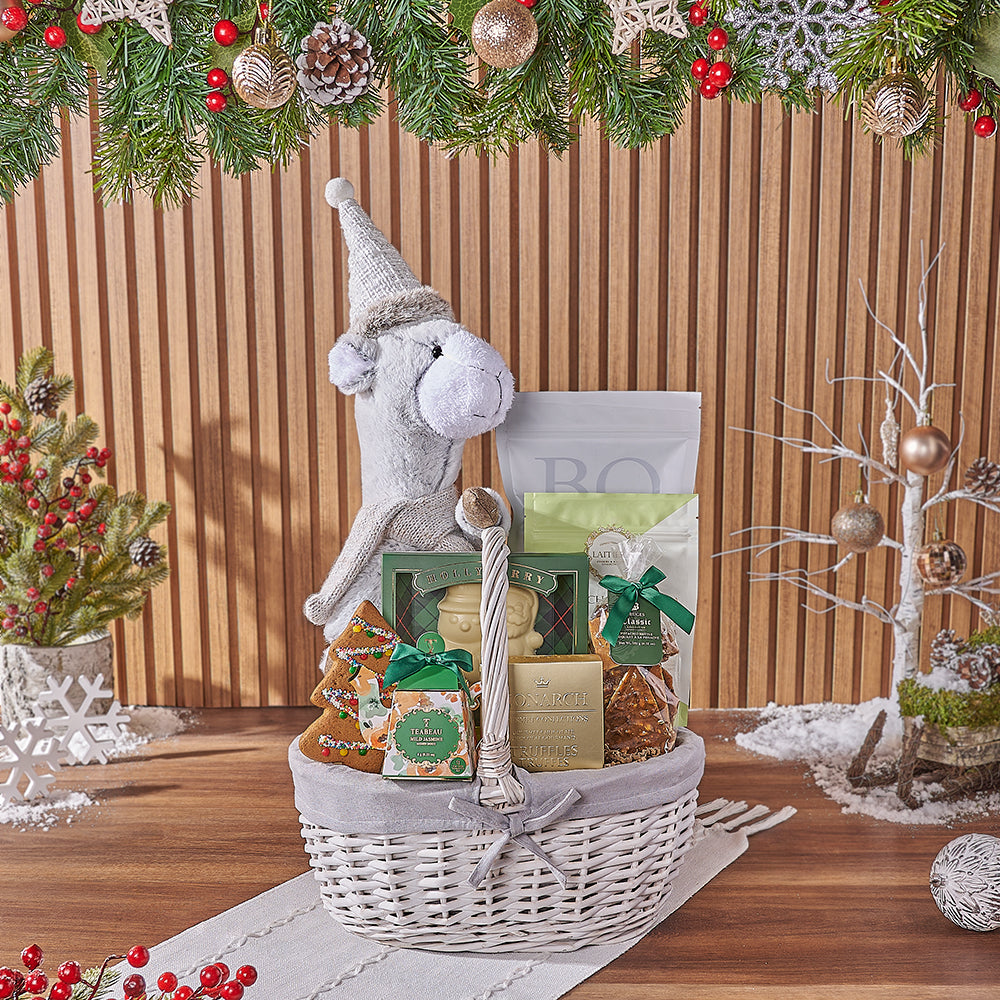Festive Holiday Gourmet Snack Gift Basket – how the gift is presented