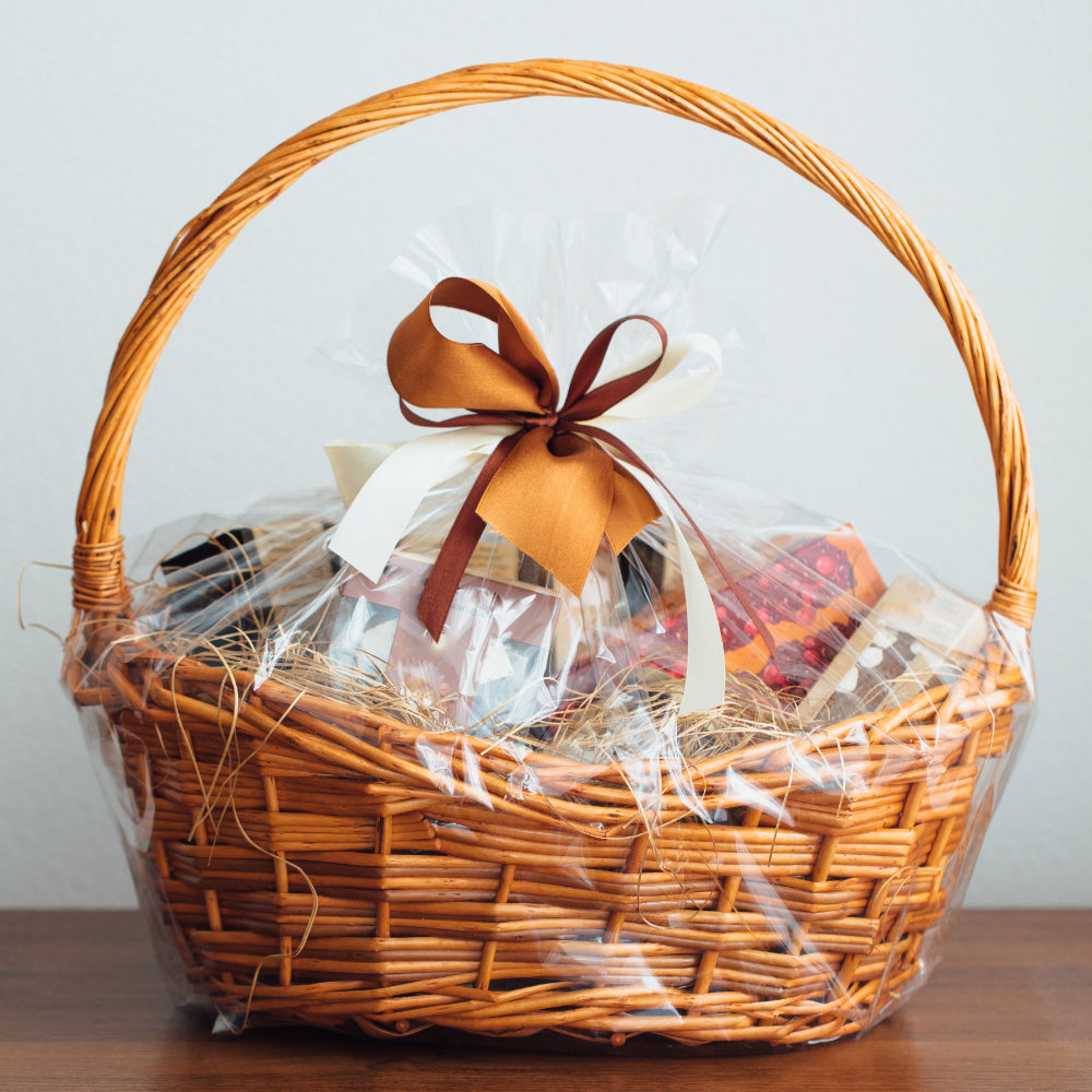 Toronto Baskets - Wines, Chocolates, Gourmet Food, Cheese, Crackers, Meats, Markham Gift Baskets Delivery.