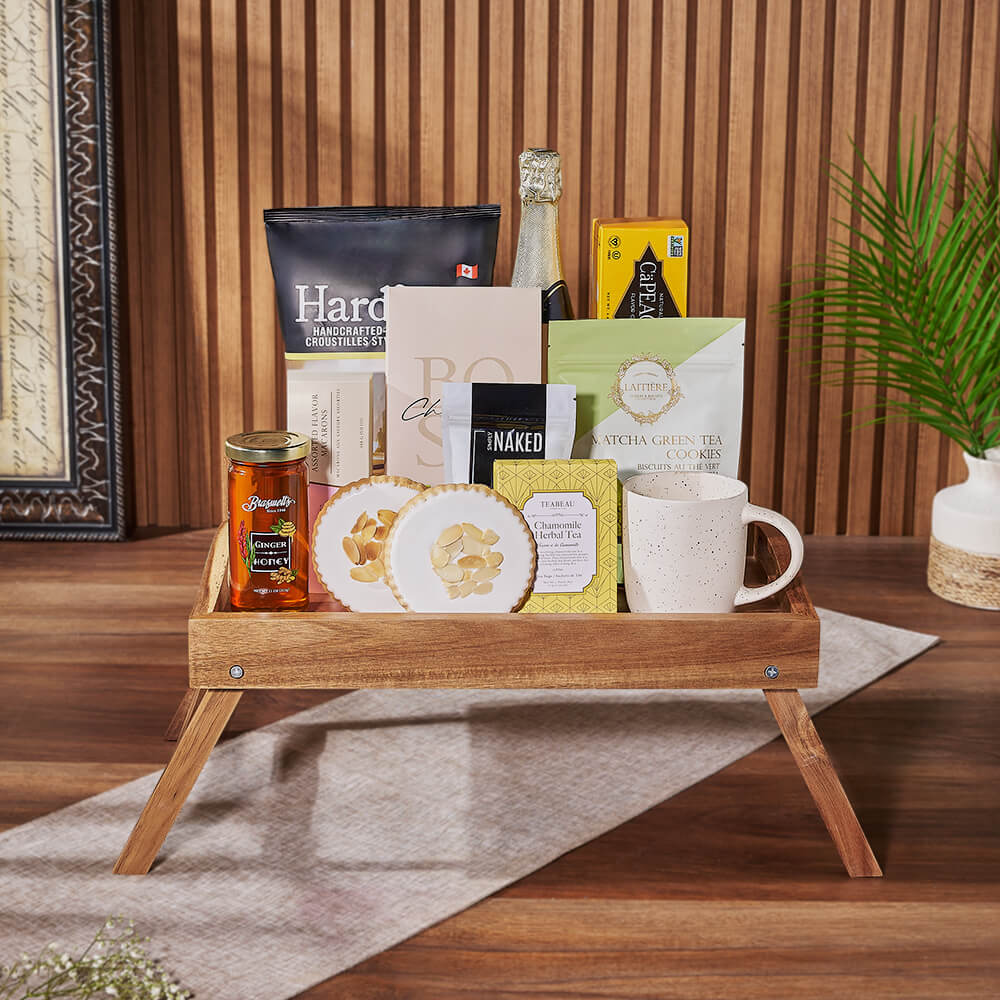 Assorted Delicacies with Sparkling Wine – how the gift is presented