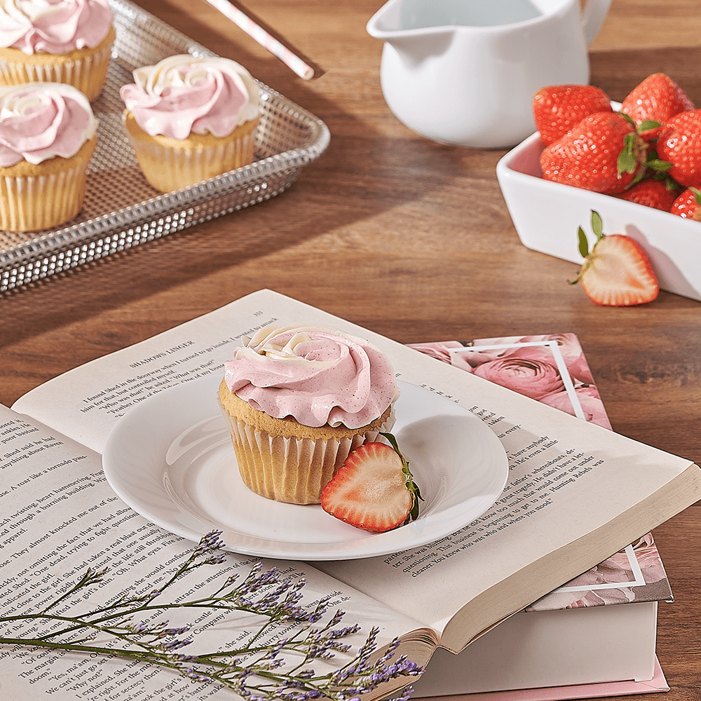 Vanilla &amp; Strawberry Buttercream Cupcakes, cupcake gift, cupcake, dessert gift, dessert, cake gift, cake